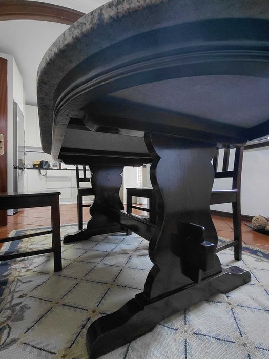 Mesa de cozinha em granito e madeira de castanheiro