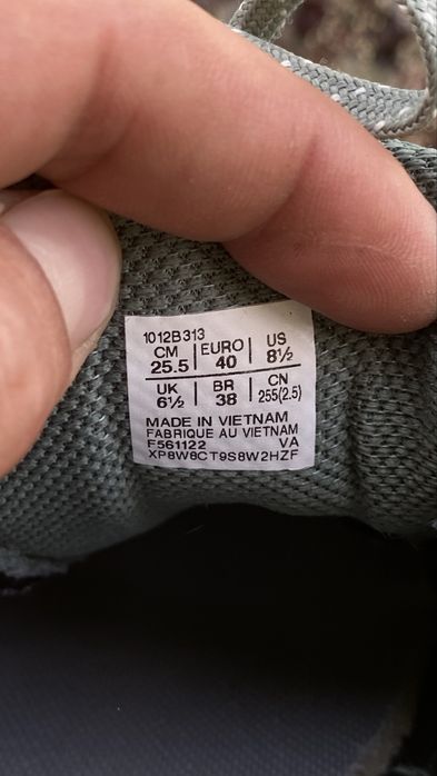 Оригінальні Кросівки Asics Gel-Venture 9 Розмір 40