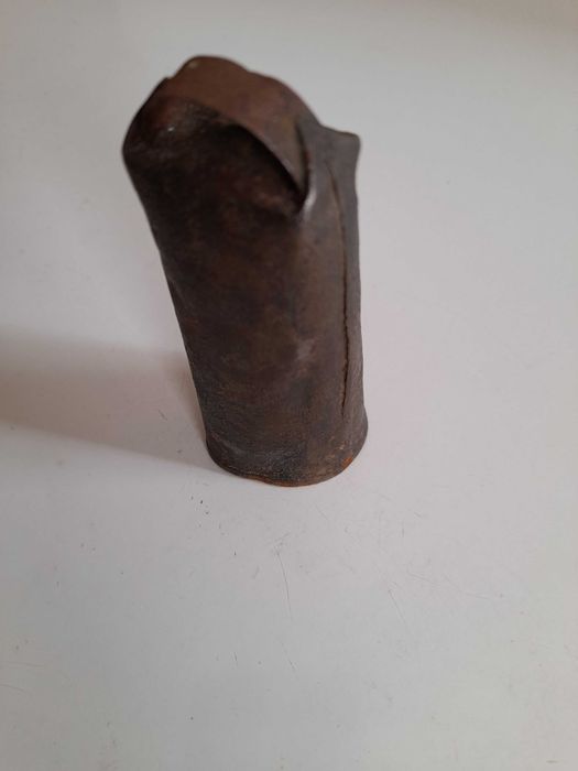 Ferro, cobre e metais antigos em pecas unicas