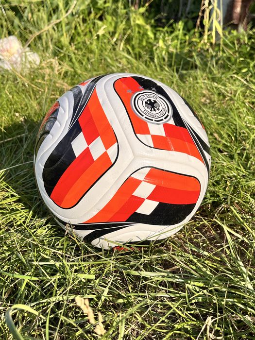 Футбольний мяч Trionda, Germany розмір 5. Термошов.