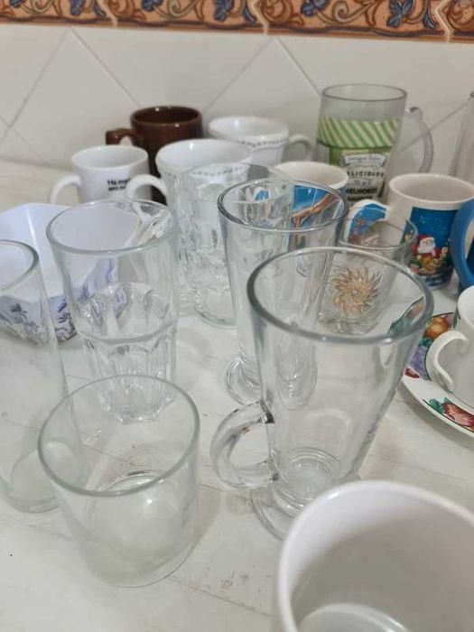 Conjunto Lote Copos Canecas Louças Porcelanas Vidros Taças Antigos