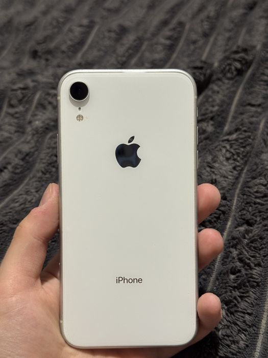 Продам Iphone XR