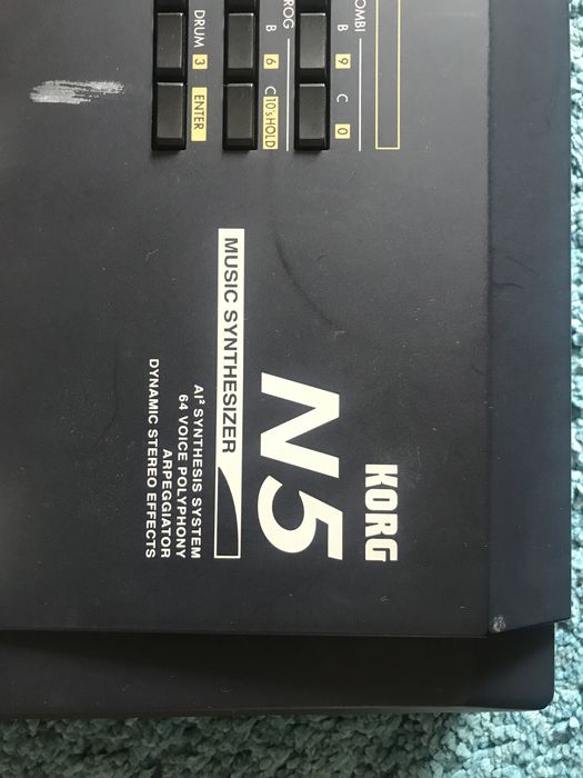 Piano Korg N5 Music synthesizer - capa incluida