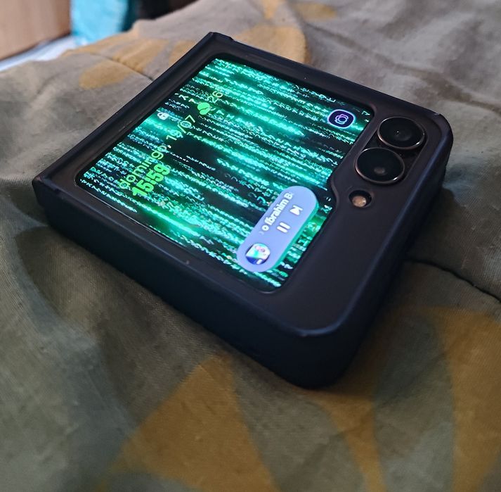 Samsung Galaxy flip7 fe