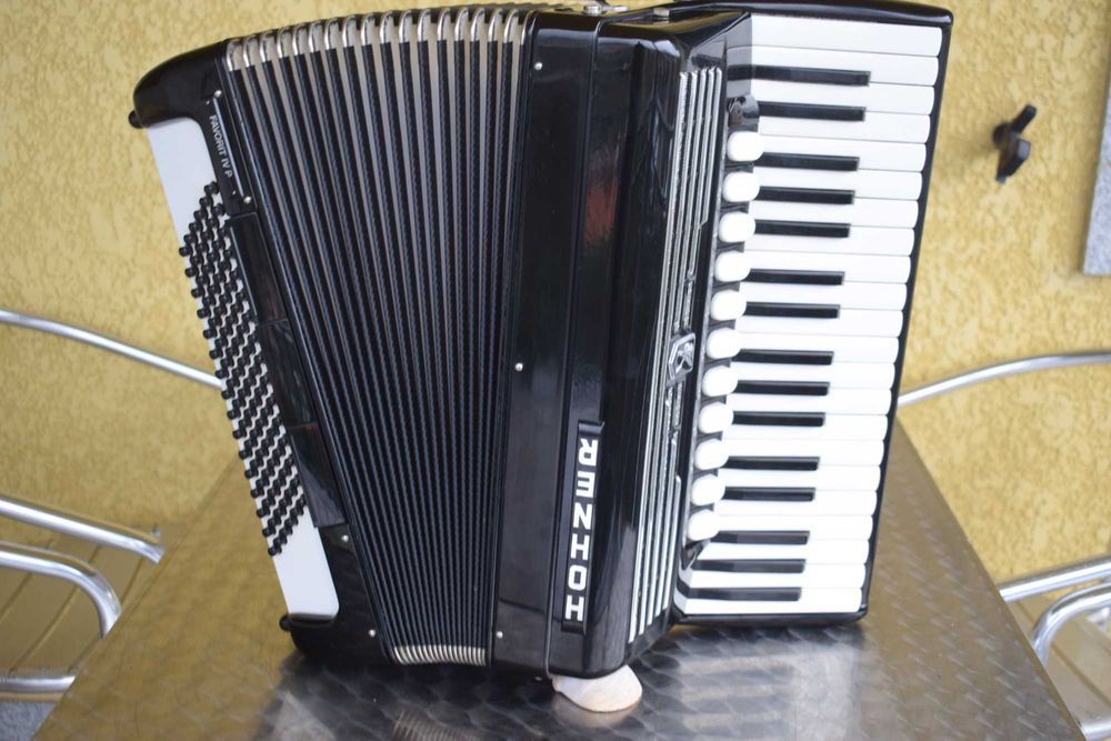 Acordeao Hohner Favorit IV P 4 Voz 96 Baixox, N . 324