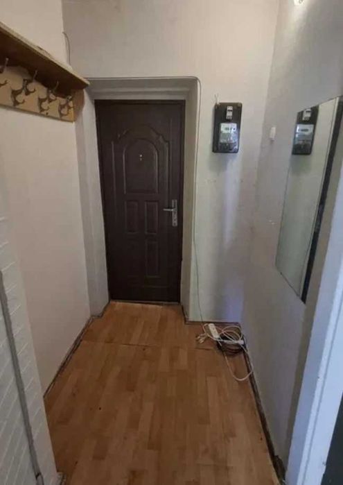 1-кімнатна в житловому стані з газовою колонкою в районі 12 КВАРТАЛА (720319)