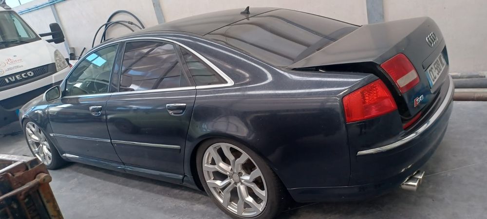 Audi A8 para peças