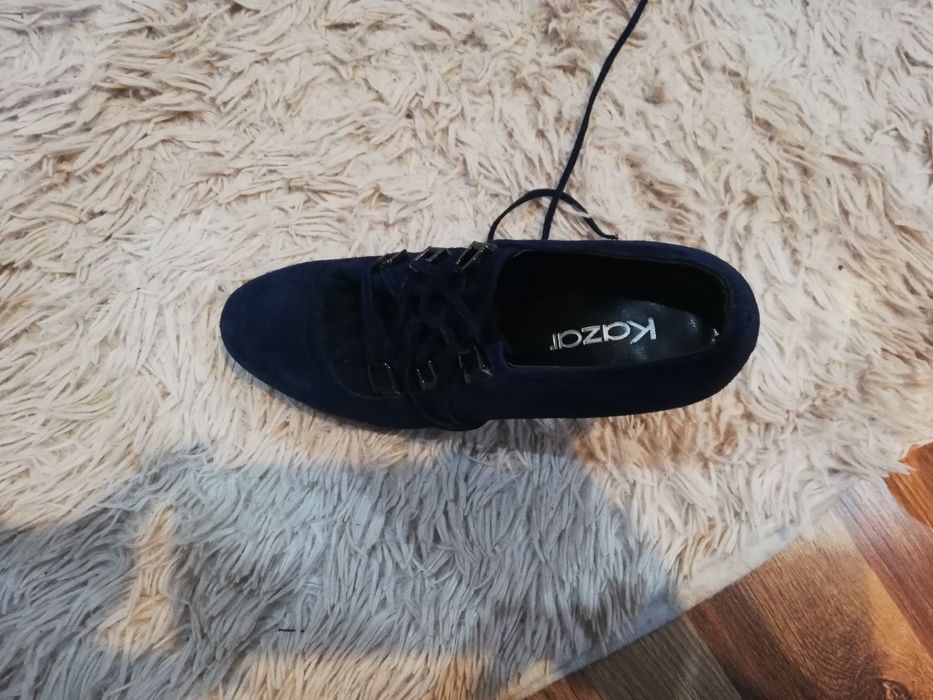 Buty szpilki kazar r. 36 na obcasie granatowe