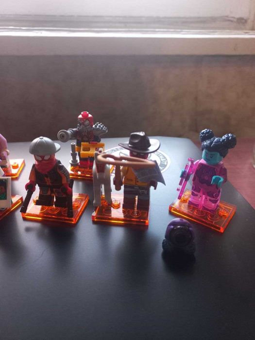 Мініфігурки LEGO Людина-павук: Крізь Всесвіт