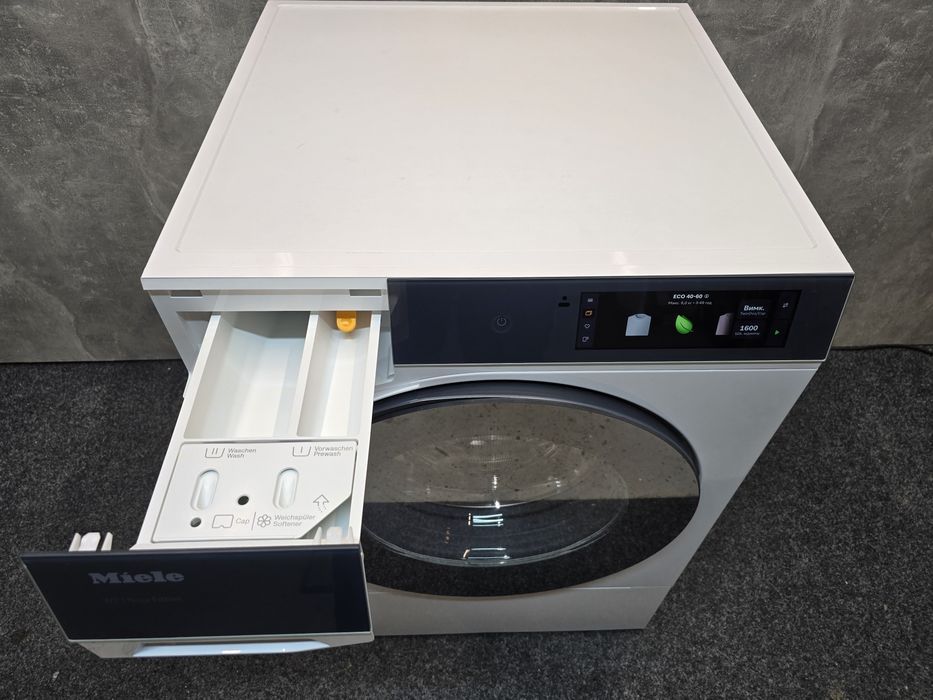 Найтехнологічніша пральна машина Miele W2 модель WQ1000 2025 рік