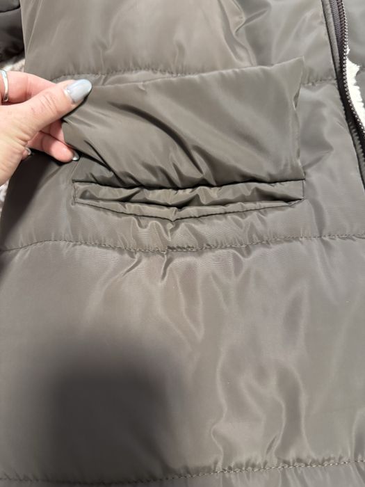 Зимова жіноча куртка пуховик