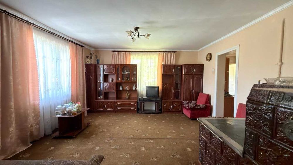 Продаж будинку в селі Пнів — готовий варіант для комфортного проживання