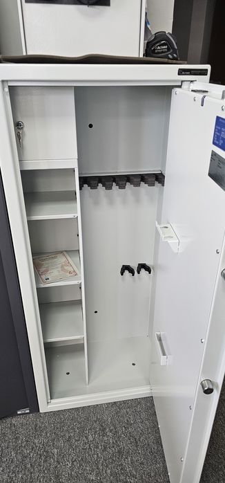 Szafa na BROŃ,  sejf S1 na broń długą, krótką, amunicję • ALTARO-53KL