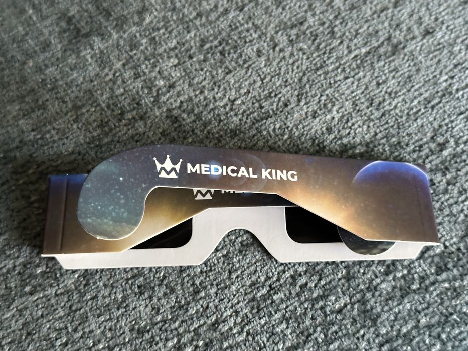Oculos para o Eclipse Solar