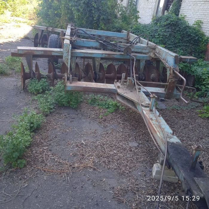 Дискова борона важка БДВП 4.2 в робочому стані