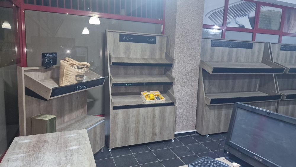 Ven por motivo familiares Moveis frutaria