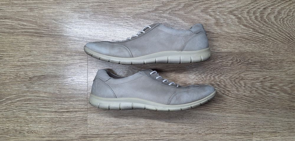 Ecco Buty codzienne skóra naturalna eu 39- 40 cm 25