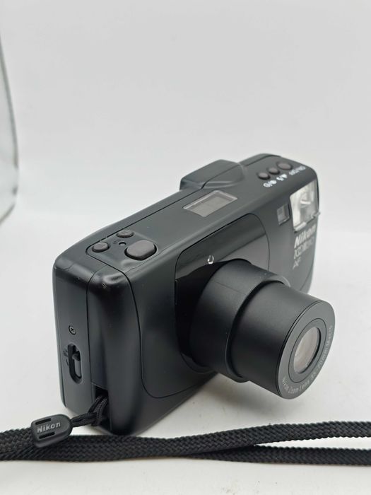 Aparat Nicon Zoom 310 AF