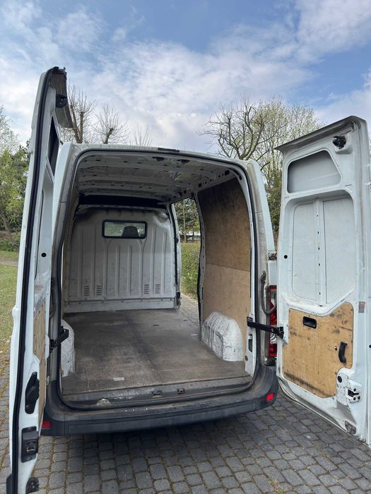 Wynajem busa dostawczego Renault Master | Zabrze i okolice