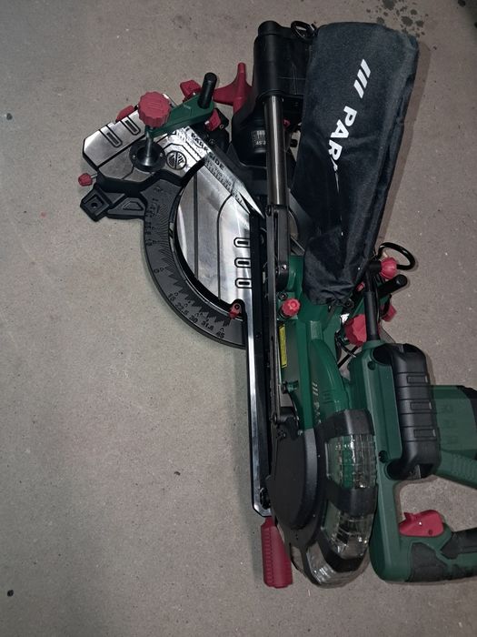 Pilarka ukosowa z przesuwam 2000w