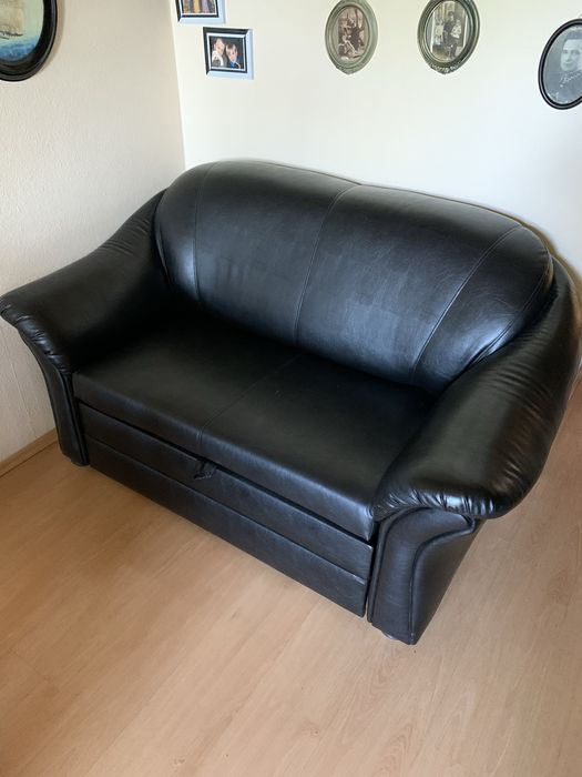 Sofa Skórzana Czarna Funkcja Spania jak nowa REZERWACJA