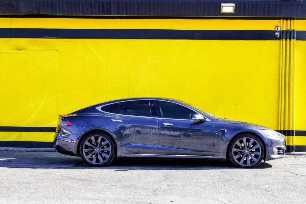 Tesla Model S 75      2017