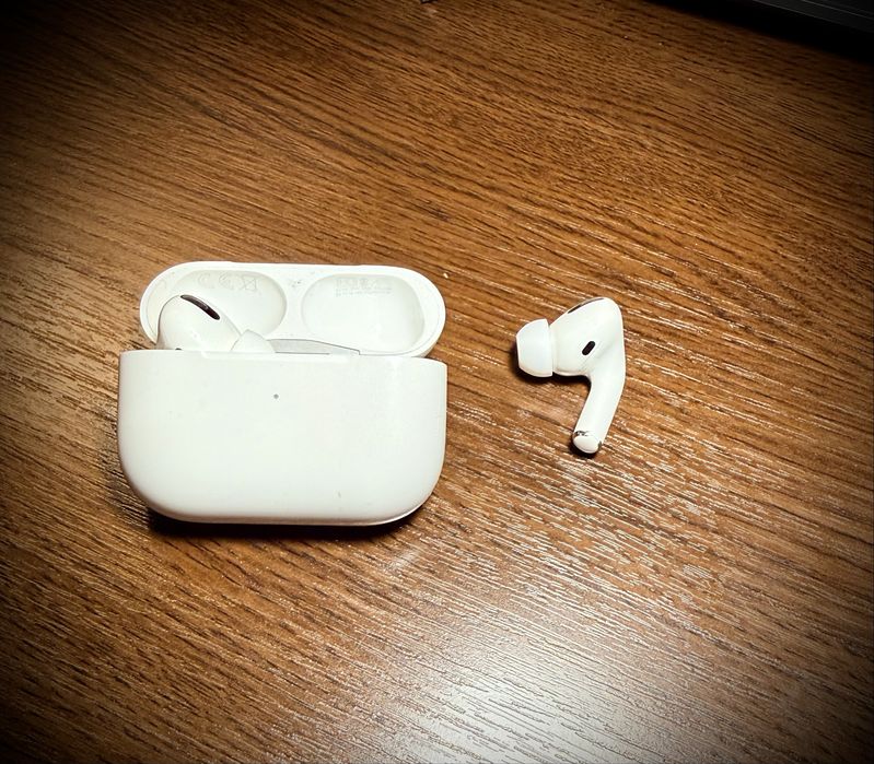 Оригінал Apple AirPods Pro Навушники