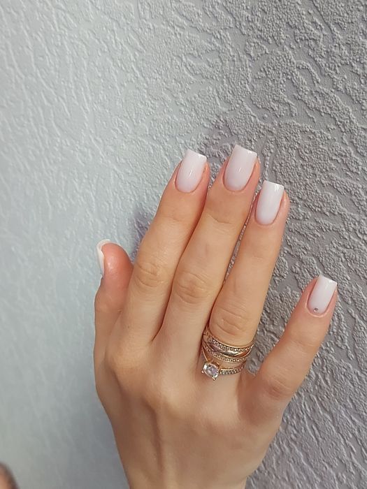 Маникюр и педикюр