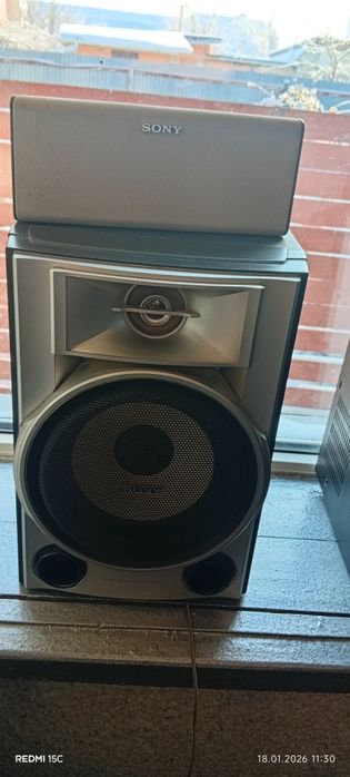 Продам музыкальный центр караоке рабочий