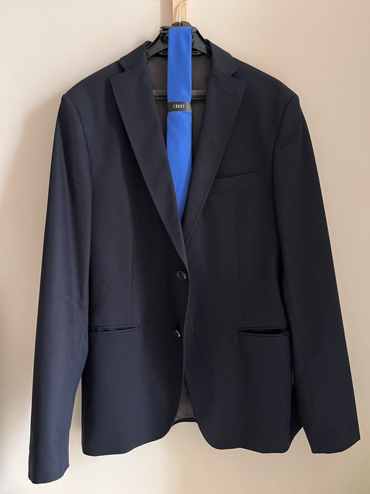 Granatowy klasyczny garnitur męski Zara