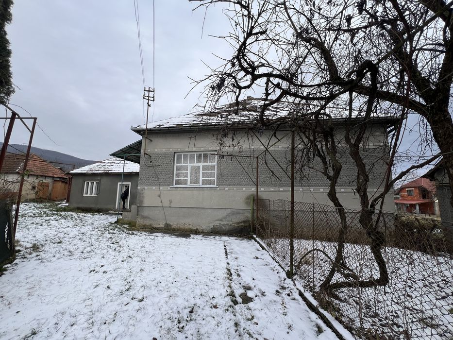 Продаж будинку в Лавках