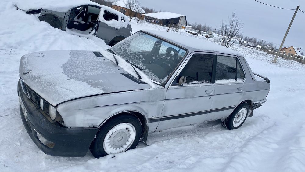 BMW E28 m20 (авто приваблює увагу людей) ТЕРМІНОВО