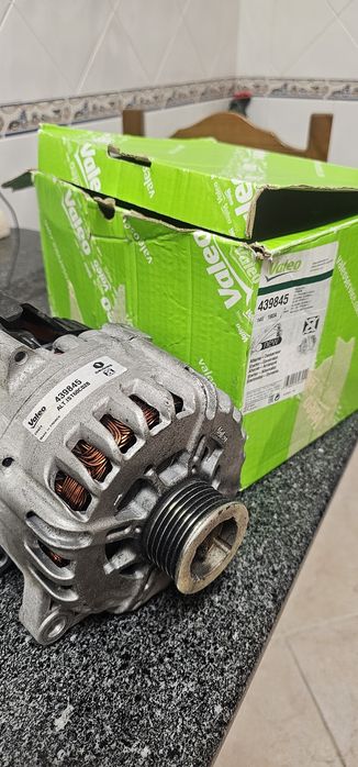 Alternador Valeo novo