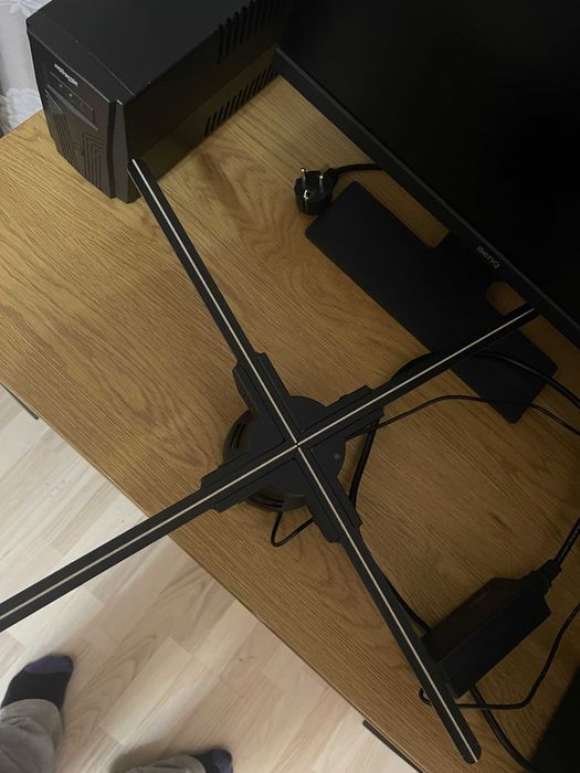 Голографический ЗД проєктор Spindispley F52