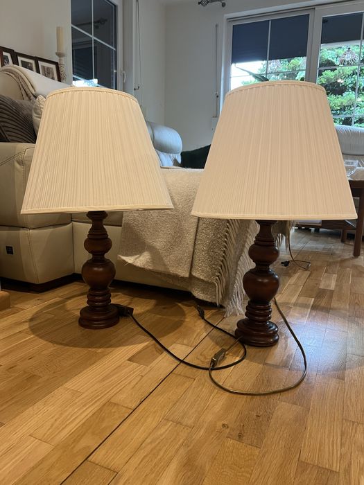 Zestaw dwoch drewnianych lamp