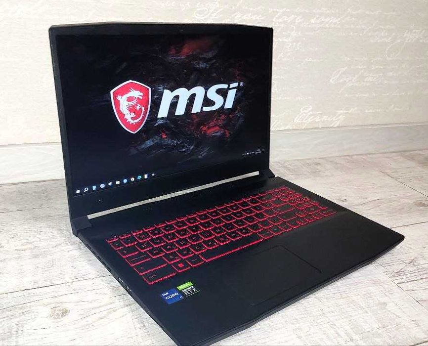 Ноутбук MSI Katana GF66 11UE