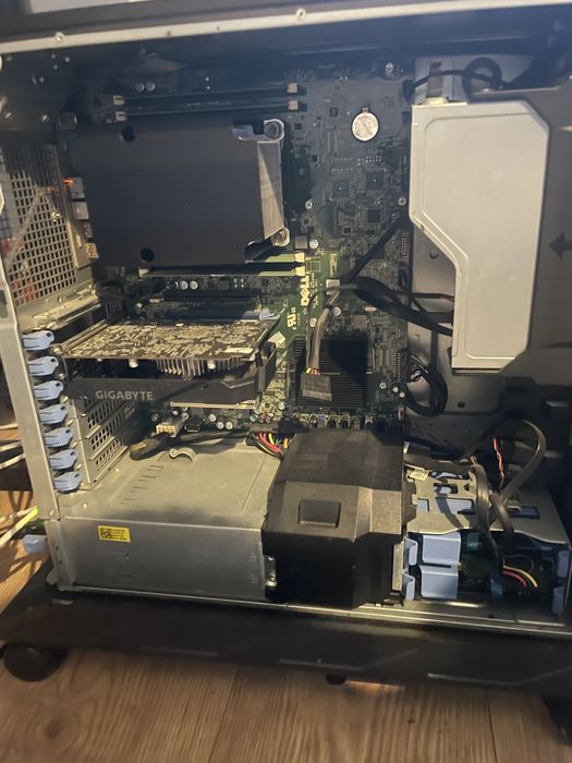 Konputer stacjonarny/gamingowy