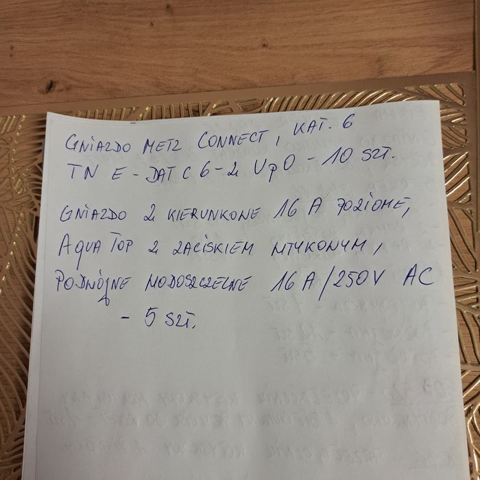 Sprzedam gniazdka ,,ramki firmy Berker  i nie tylko