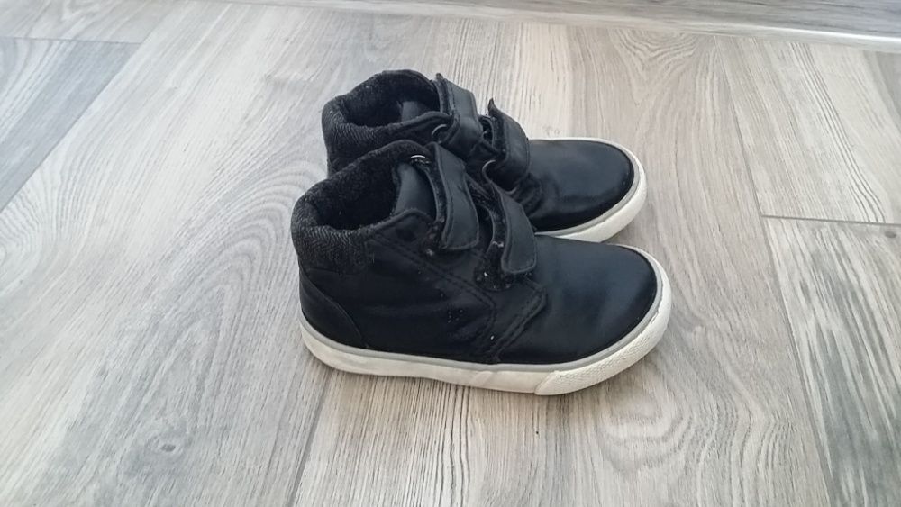 Buty chłopięce firmy F&F