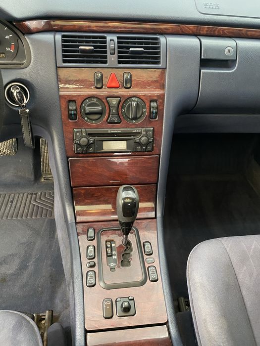 Продам Мерседес W210 Е320 CDI