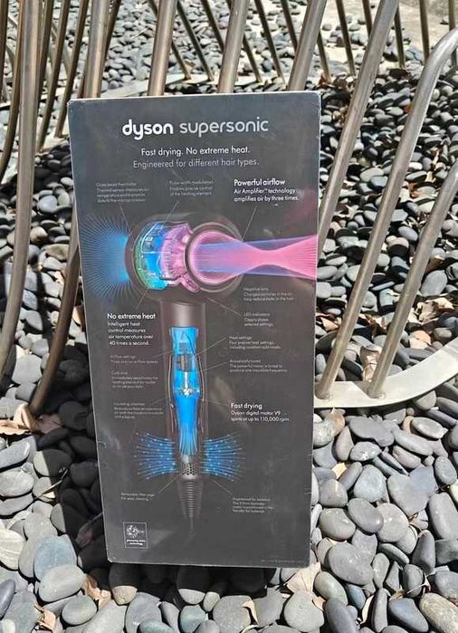 Nowa Stan idealny suszarka do włosów dyson HD08