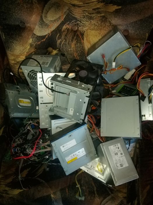 Продам оптом запчасти для компьютеров