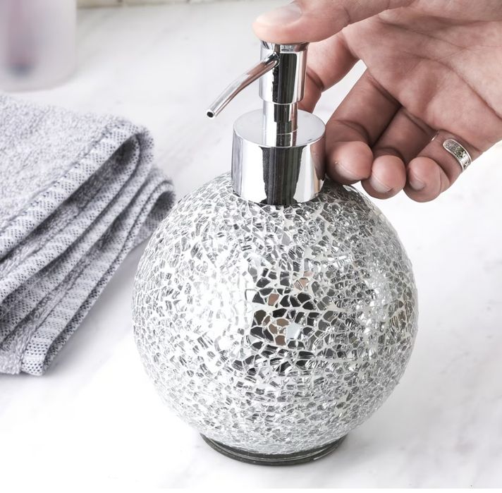 Szklany dozownik do mydła, żelu.