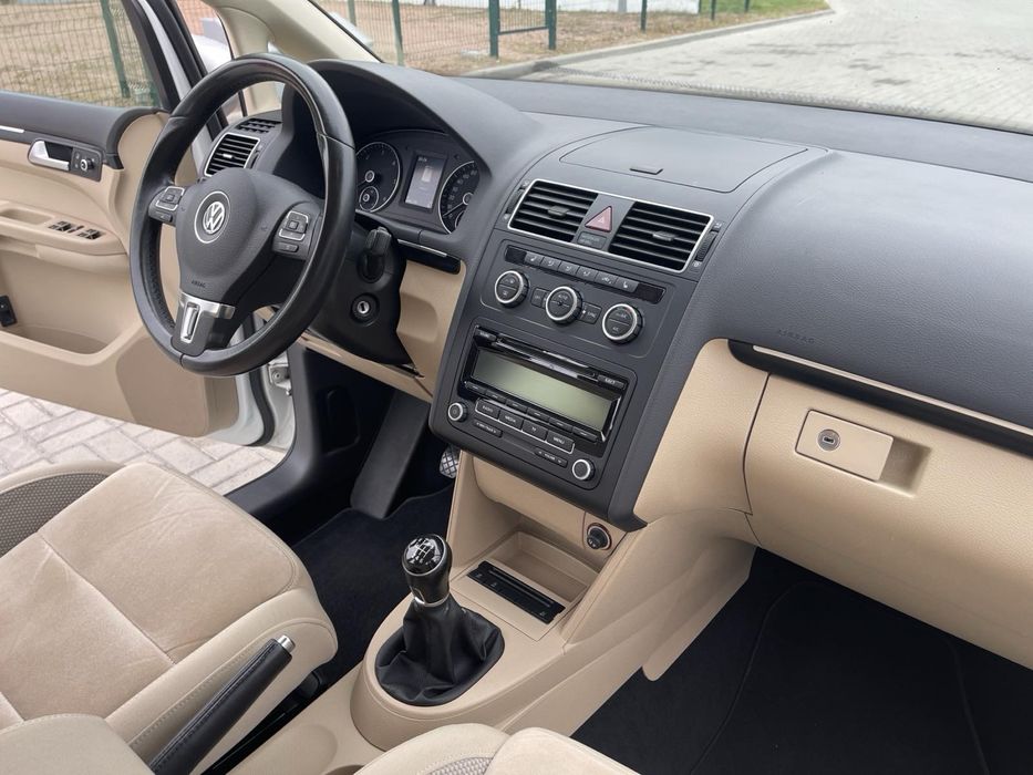 Volkswagen Touran 2015 2.0 дизель