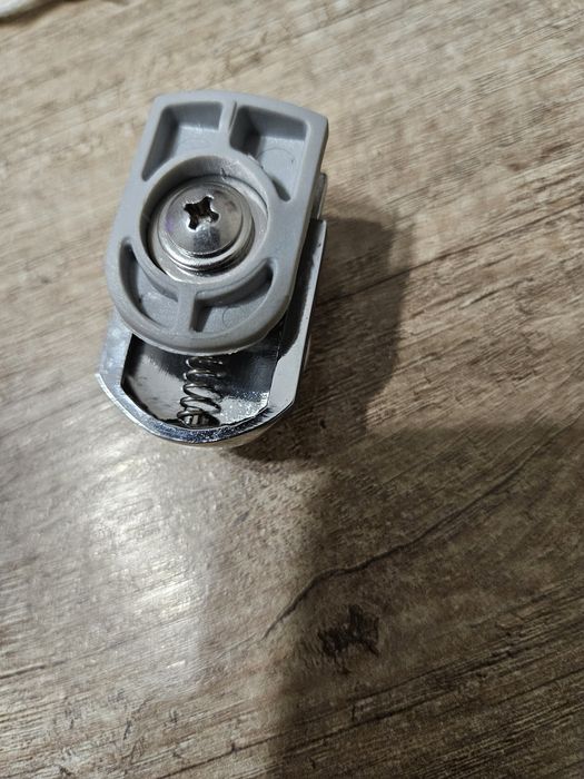 Suwako-rolka pojedyncza.