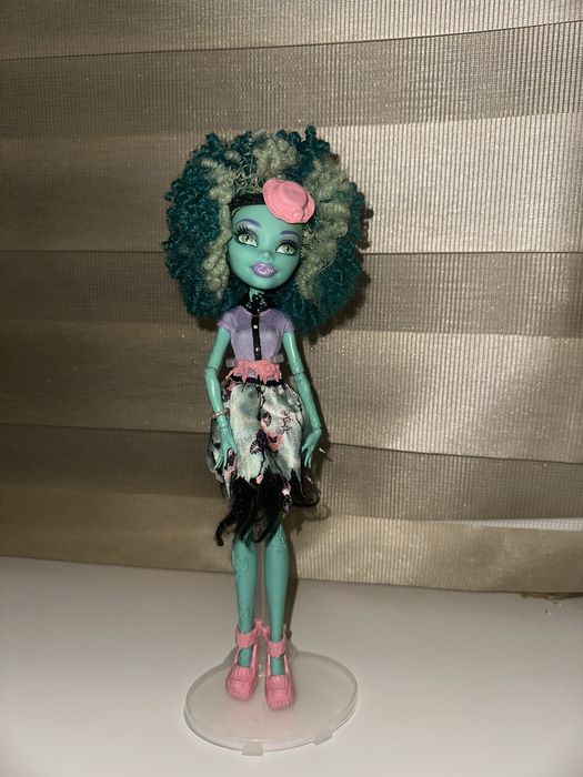 monster high Хані Свамп