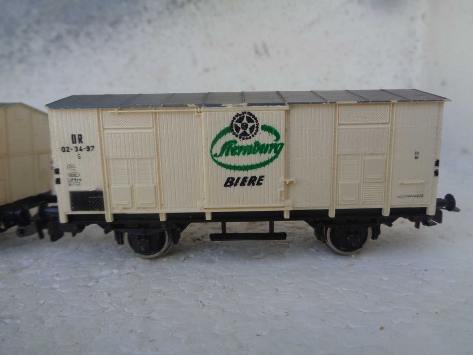 1:87 PIKO Lote de 3 carruagens caixa fechada comboio