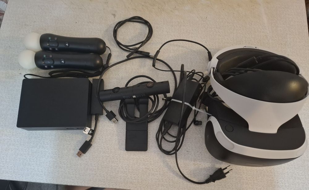 Продам VR PS4 окуляри ( віртуальної реальності)