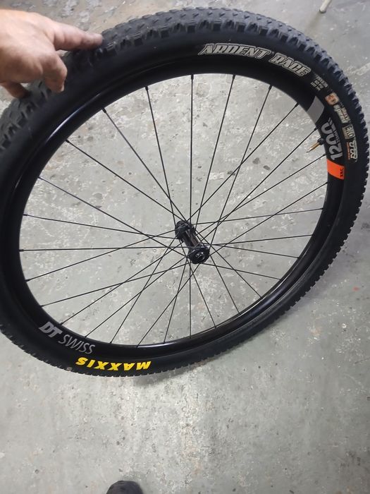 Rodas de carbono DT SWISS XRC 1200