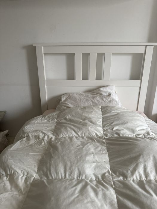 cama branca ikea